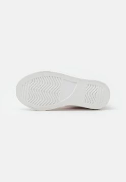 Friboo Sneakers Hoog - Rose Gold 10 Friboo Sneakers Hoog - Rose Gold -Friboo bf061bae72f046f1b8e69eb1a4687583